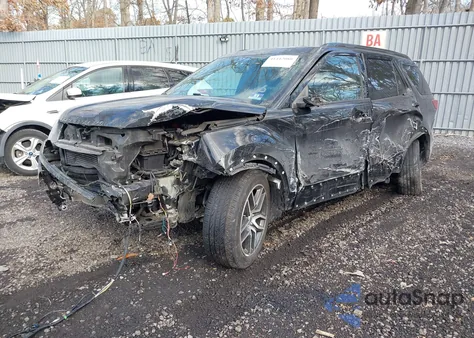 2019 Ford Explorer Sport z USA, uszkodzony, nr VIN 1FM5K8GTXKGA18347